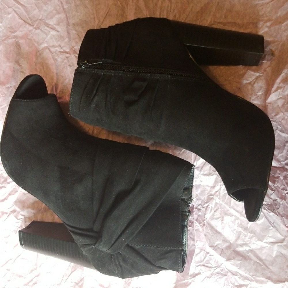 NWOT Black Booties